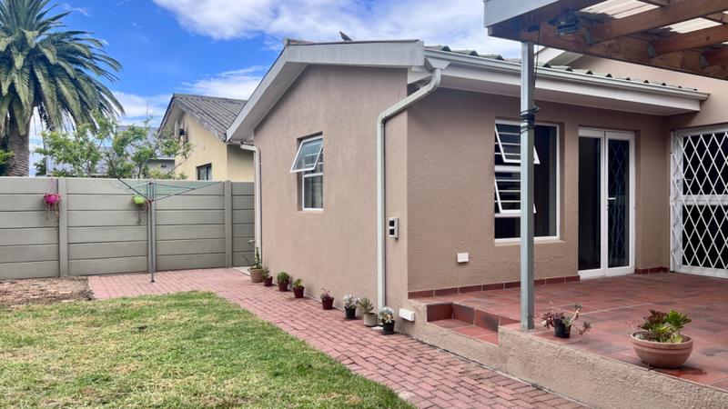 3 Bedroom Property for Sale in Lochnerhof Western Cape